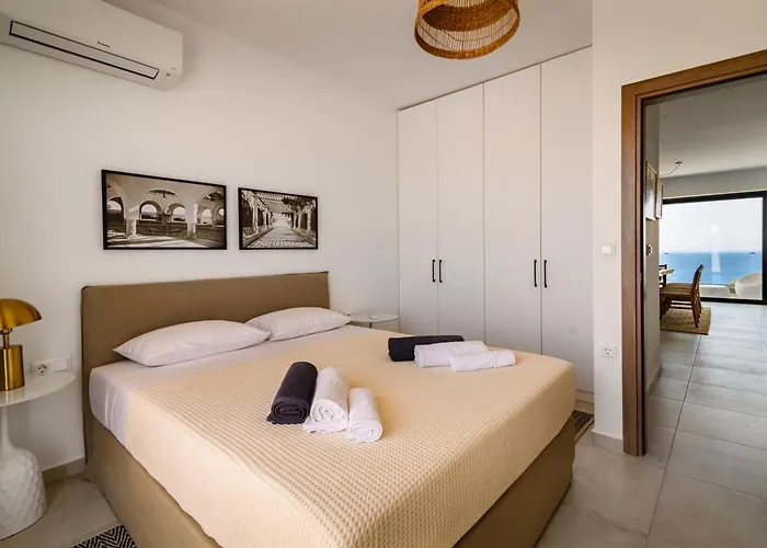 Aquarama Pool - Orion Apartman *