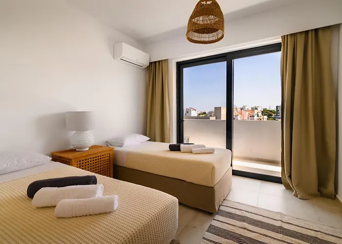 Aquarama Pool - Orion イキソス